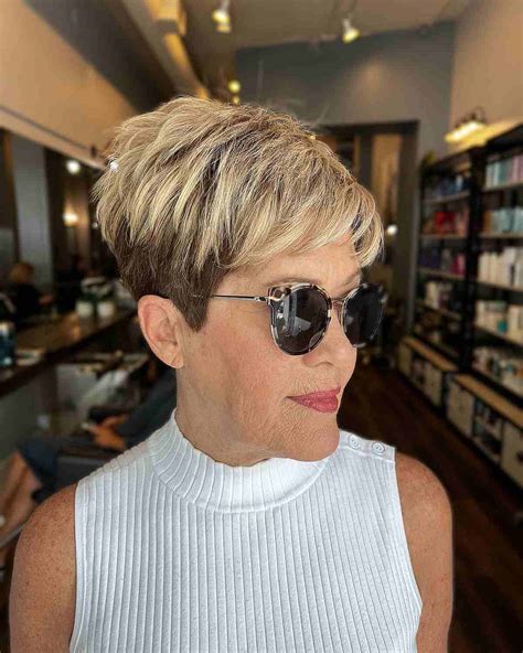 short haircuts for women over 60.